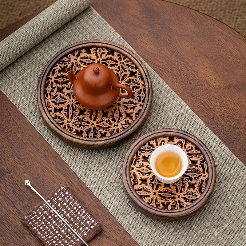 Bandeja de madera de nogal retro calada para tetera, base para té seco estilo Gongfu para el hogar, accesorio de bandeja de té estilo Zen, posavasos y decoración
