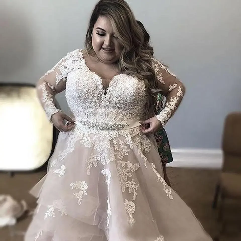 Vintage Plus Size Lace Applique Wedding Dresses V-neck Long Sleeves Floor Length Wedding Party Bridal Gown Vestido de novia