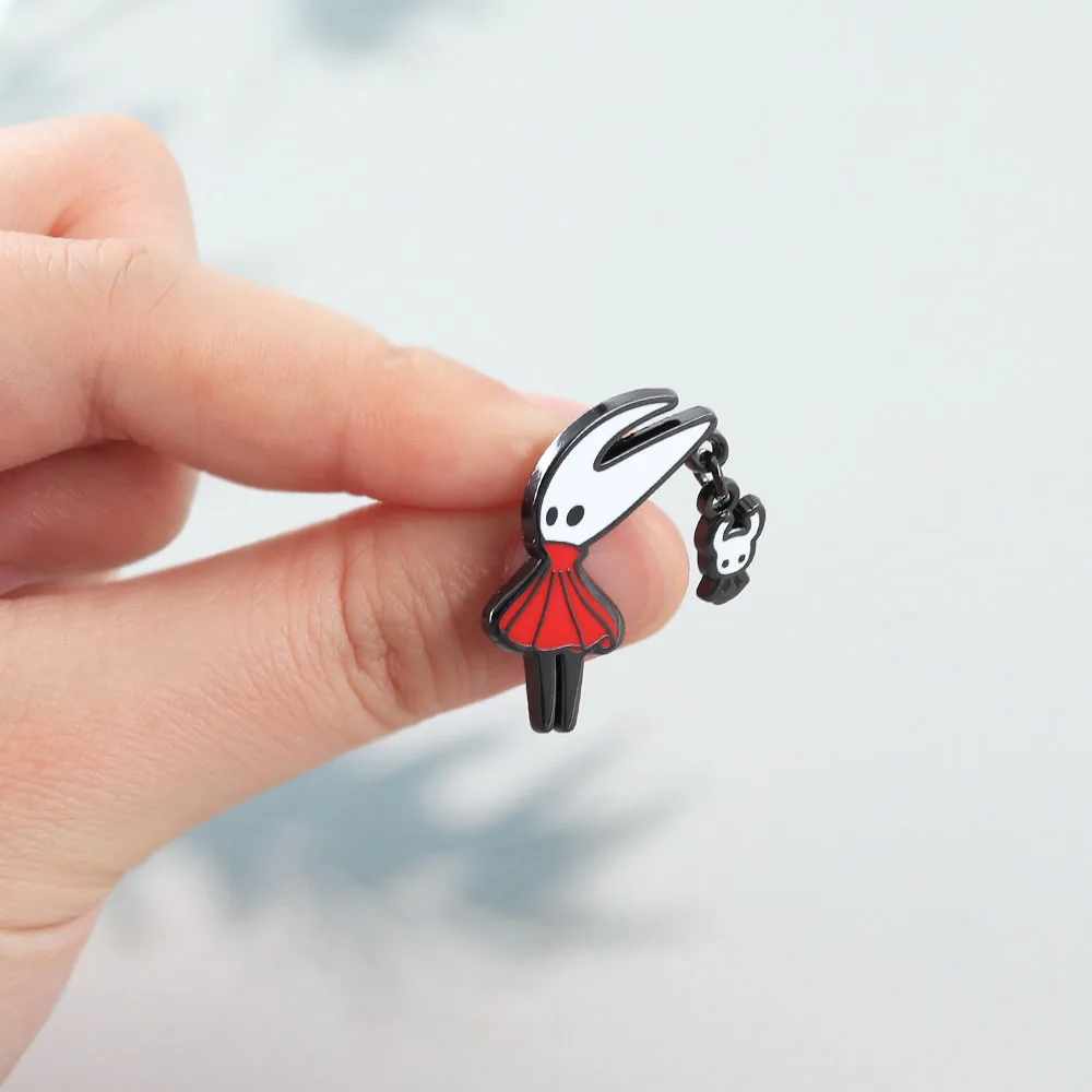 Hollow Knight Emaille-Pin Hornet und Knight Brosche Niedlicher Spielcharakter Anstecknadel Abzeichen Rucksack Hut Schmuck Accessoires Fan-Geschenk – Detail 9