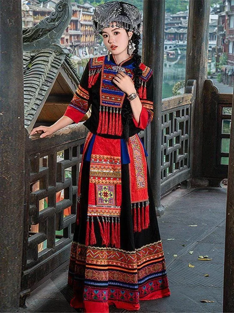 

Female costume exotic ethnic performance costume