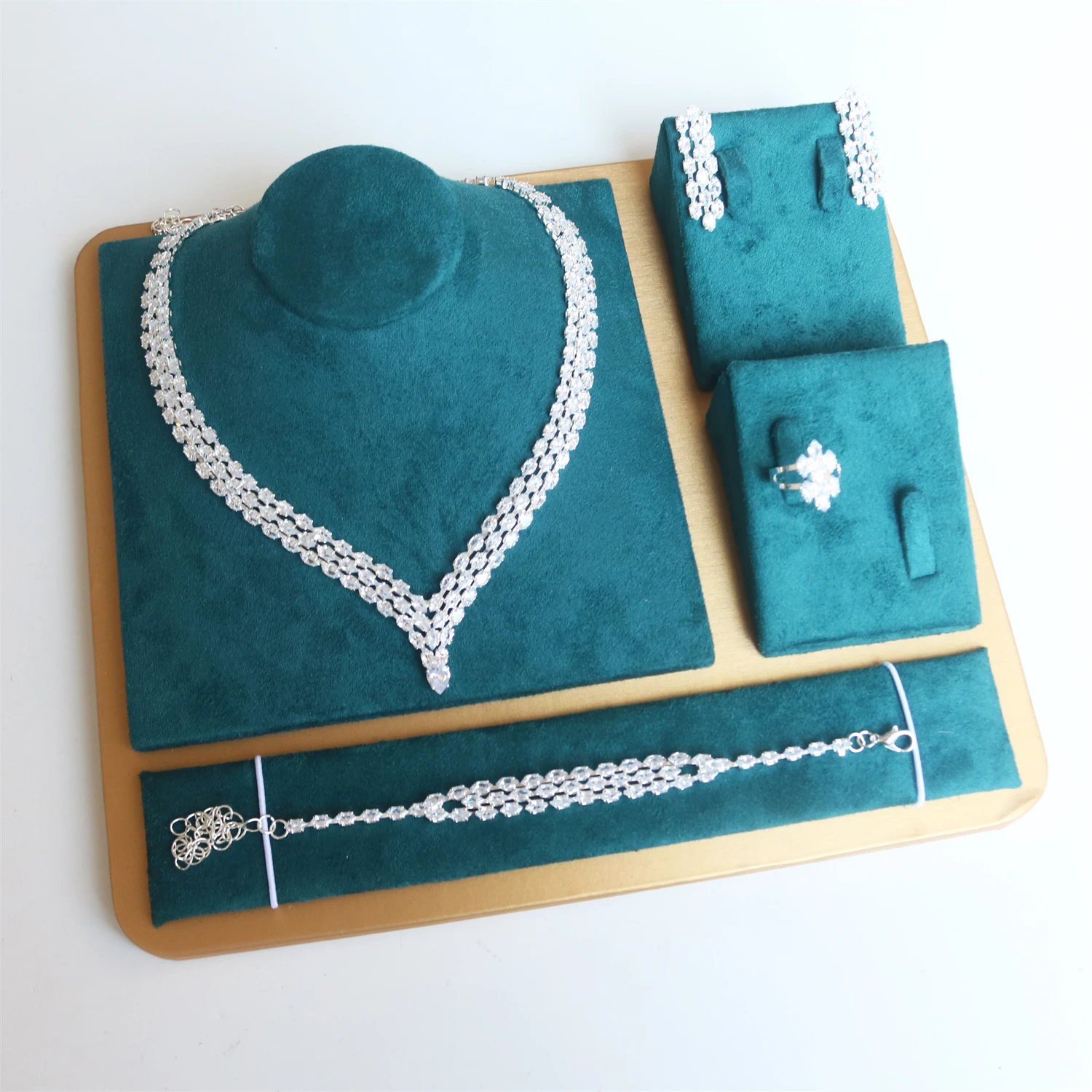 Thumbnail 2 - #23 Ranked Matching Earring Sets Picks in 2026