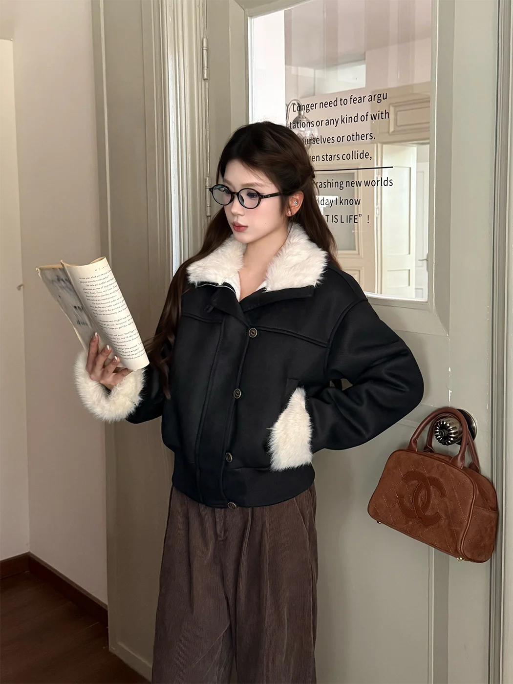 MOXI Design Jesień Zima Czarna Dopasowana Kurtka Skórzana z Futrem Krótka Modna Damska Ciepła Kurtka dla Młodzieży