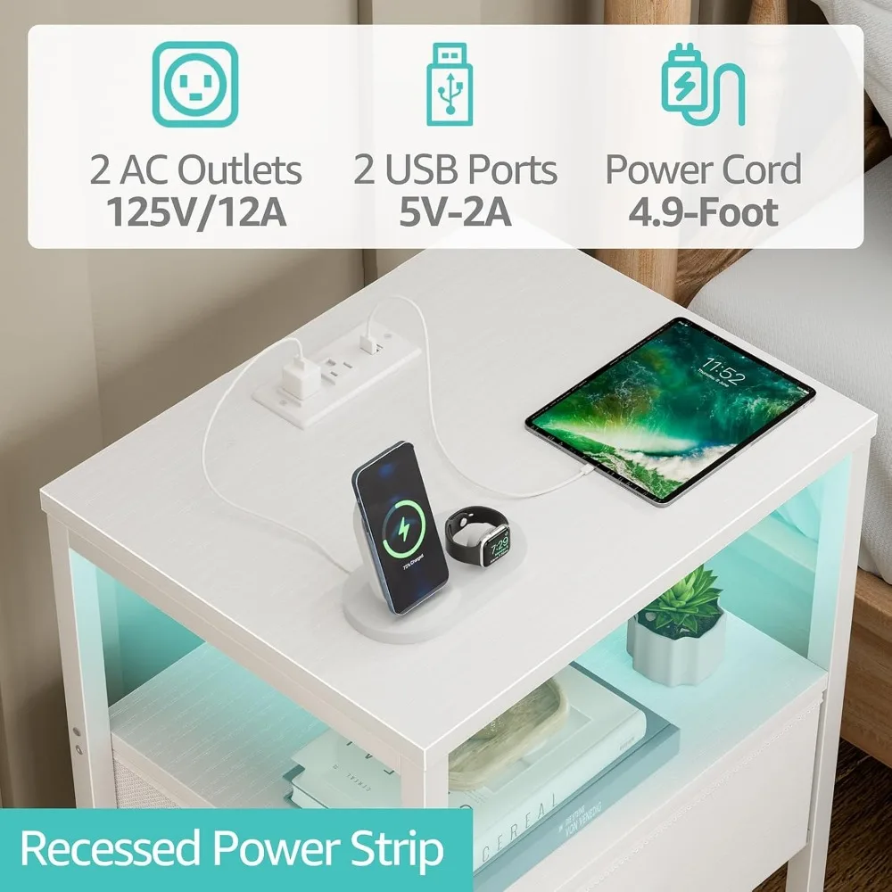 منضدة بيضاء مع قاعدة شحن، وحامل ليلي LED مع أدراج قماشية ورف، وطاولة بجانب السرير مع منافذ USB وOU