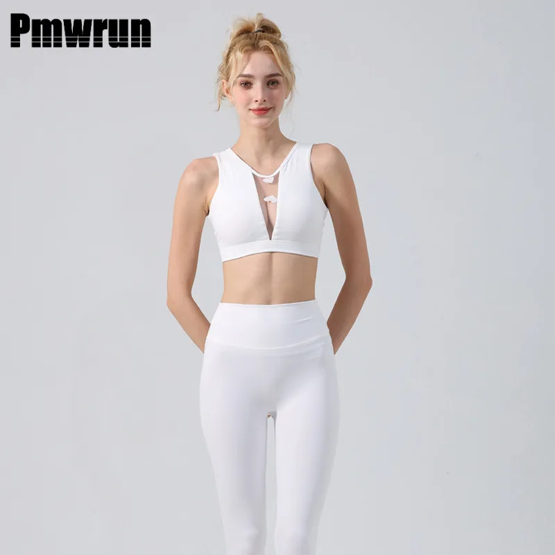 

PMWRUIN 2-х предметный комплект для йоги для женщин с прозрачной спиной и сердечком - бюстгальтер с принтом и леггинсы, мягкая эластичная одежда для тренажерного зала, йоги, пилатеса, танцев, тренировок