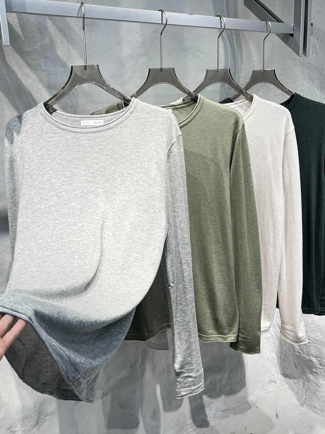 Italian Wool Blend Knitted Thin Sweater round Ne Casual Loose Fit for Men Autumn Winter Roll  Design Breathable Skin-Fr...