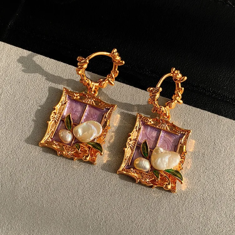 

Natural pearl earrings women's baroque purple oil painting style stud earrings light luxury high sense unique earrings