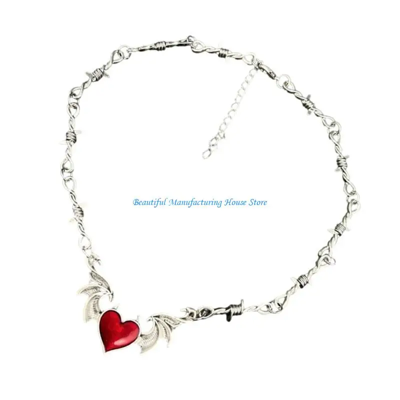

E56A Halloween Ready Gothic Bat Necklace With Realistic Detailing Unique Clavicle Chain Adornment for Parties Dates