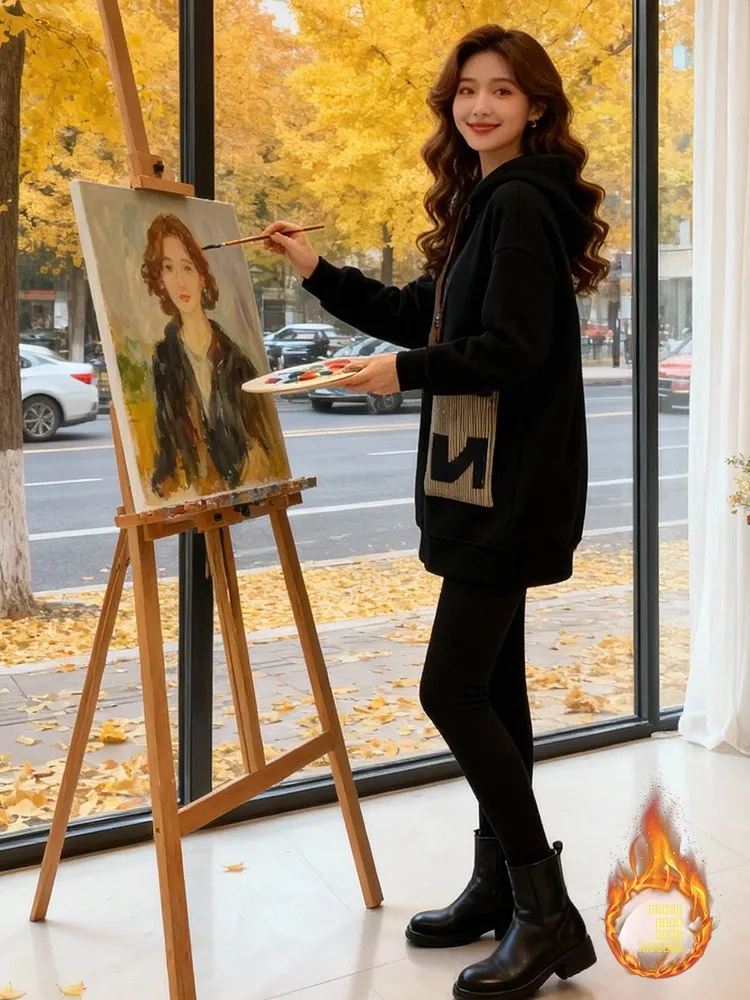 

Модная удлиненная толстовка с капюшоном для женщин, зимняя, на флисовой подкладке, удобная, свободного кроя, средней длины.