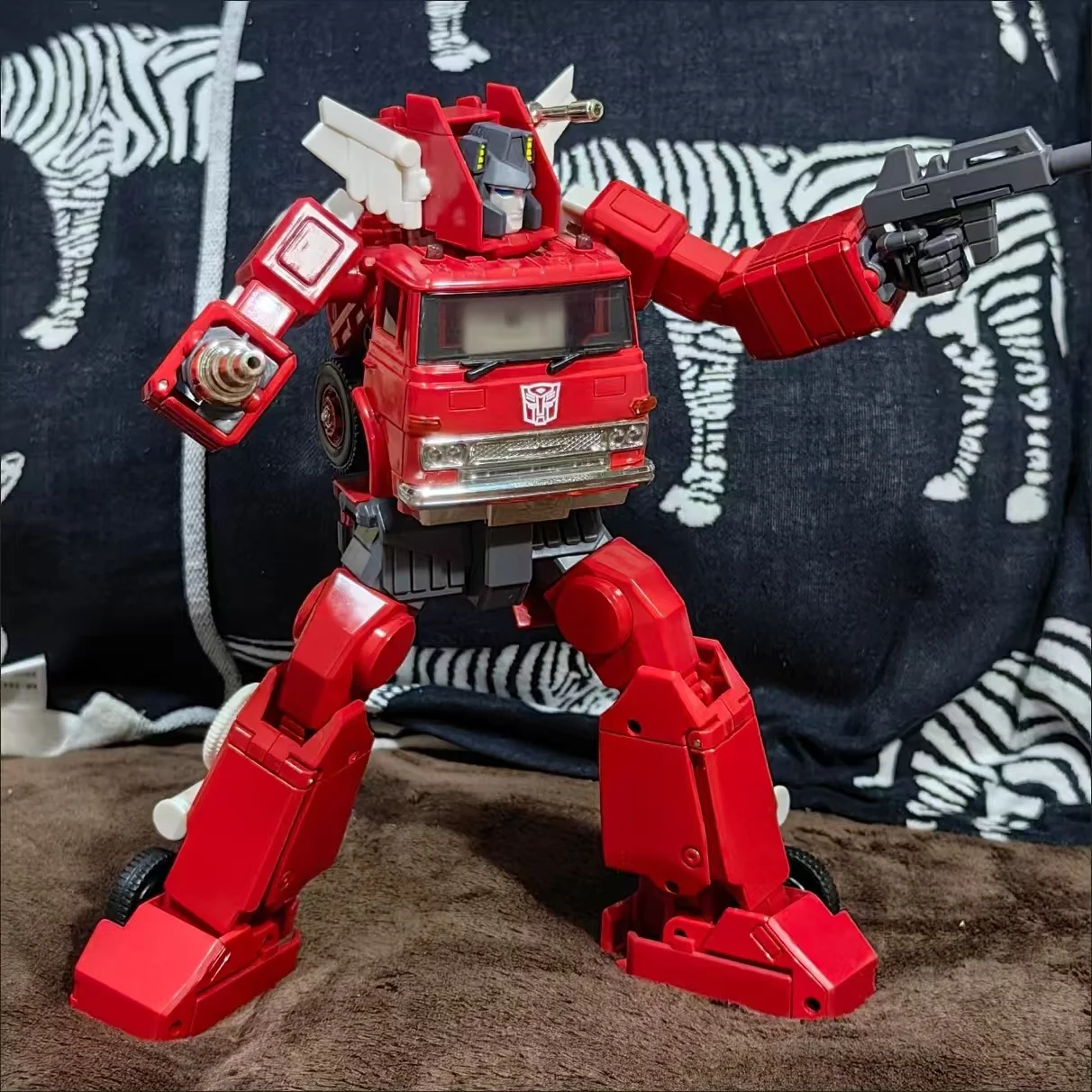 

MP-33 Inferno G1 Трансформер: Фигурка из мультфильма, аниме-робот-трансформер, популярный праздничный подарок, в наличии