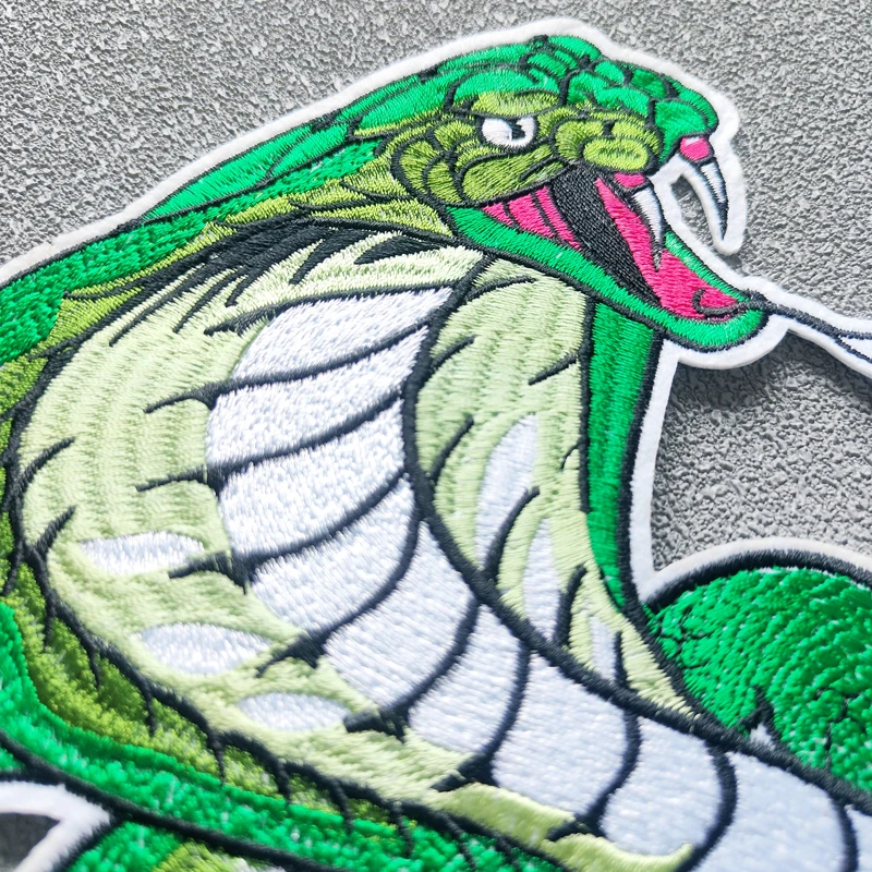 Large green cobra embroidery patch, DIY, DIY, sewing, red snake, clothing, luggage accessories, embroidered fabric patch, holida