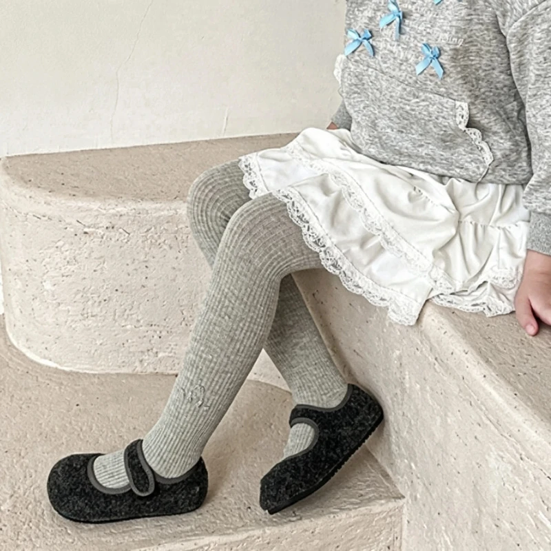 Little Girls Fashion Solid Tights Delicate Fine Stripes Adorable Sparkling Small Rhinestone Decor Comfortable Elastic Pantyhose