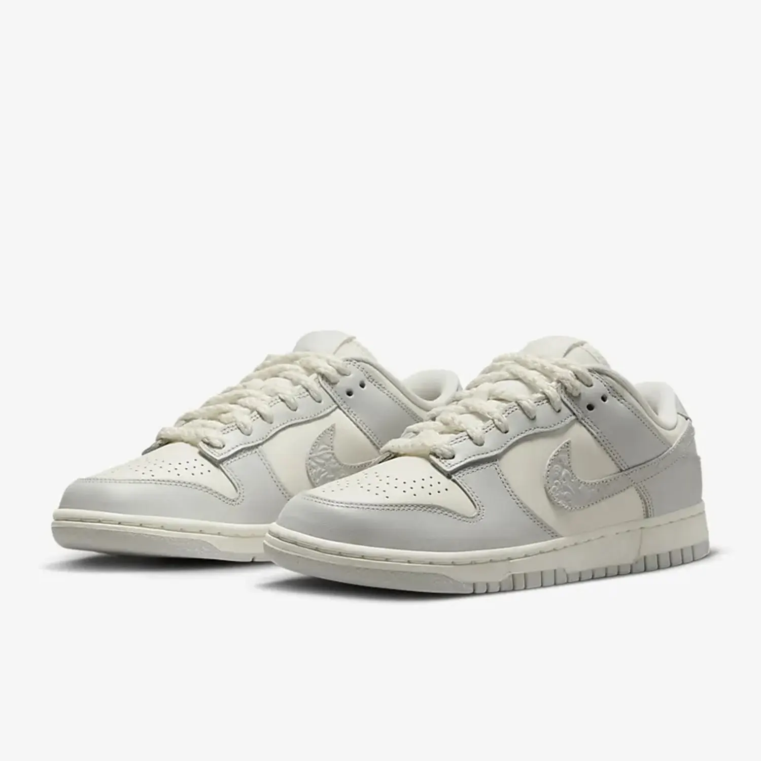 

Женские кроссовки Nike Genuine Dunk Low на шнуровке в стиле ретро FJ4553-133
