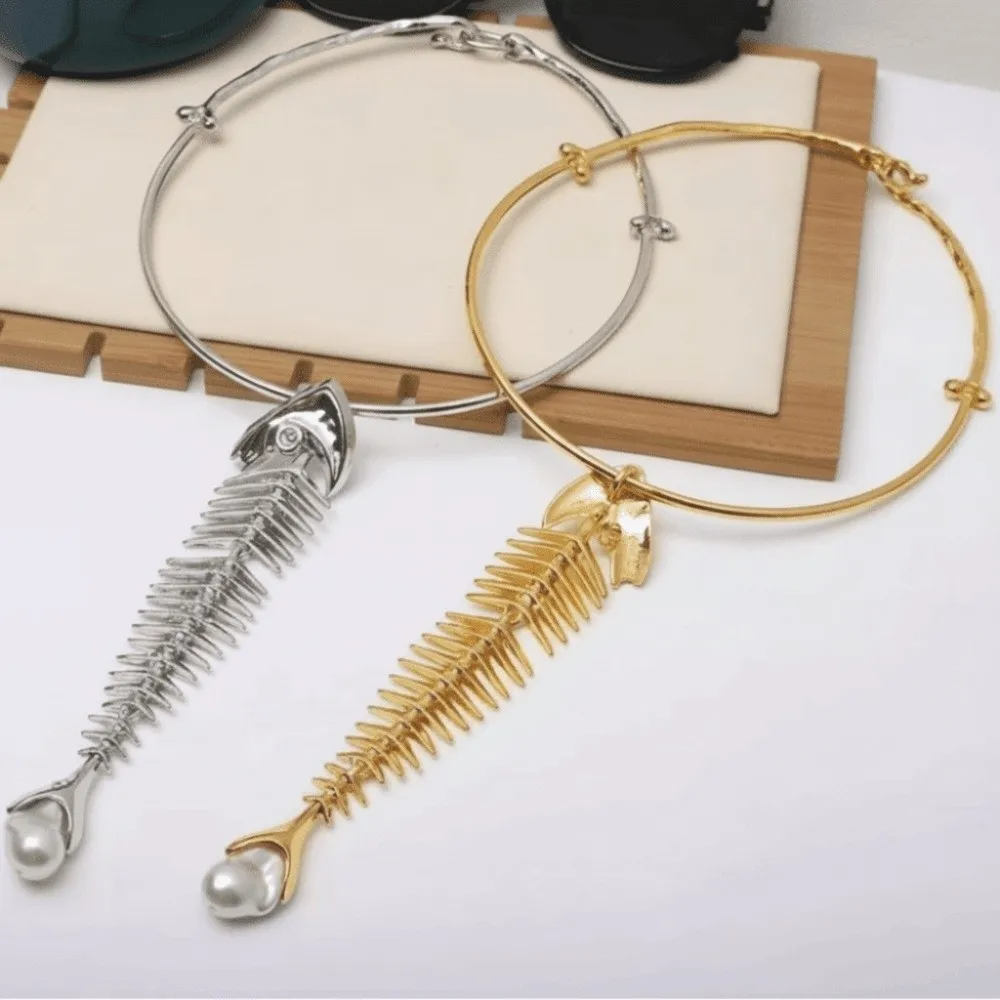 Novelty Design Big Fish Bone Pendant Choker Necklace Rhinestone Alloy Fashion Exaggerated Necklace Exquisite Punk