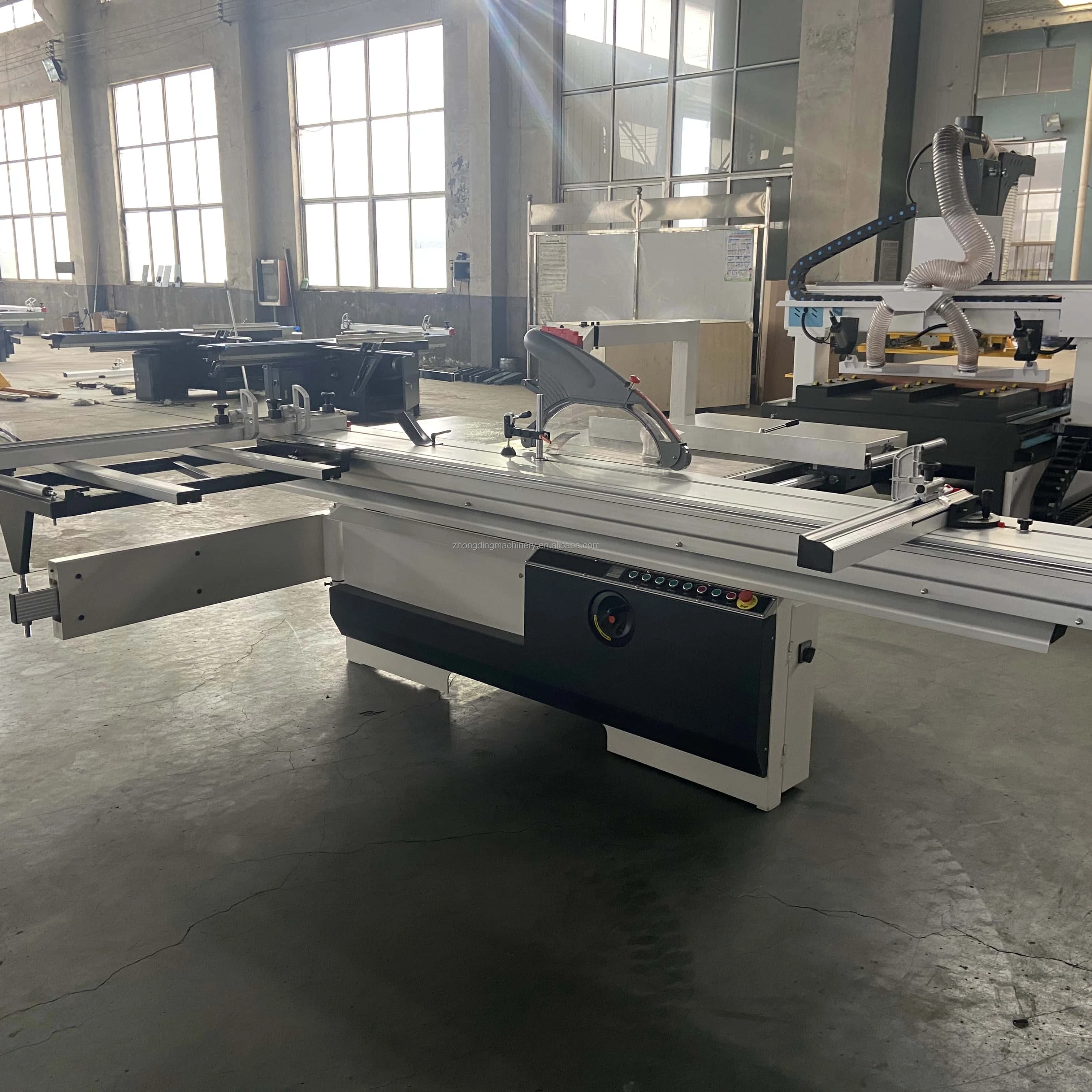 Luxurious Appearance and Low Price Multi Functional High-power Woodworking Small Precision Sliding Table Saw