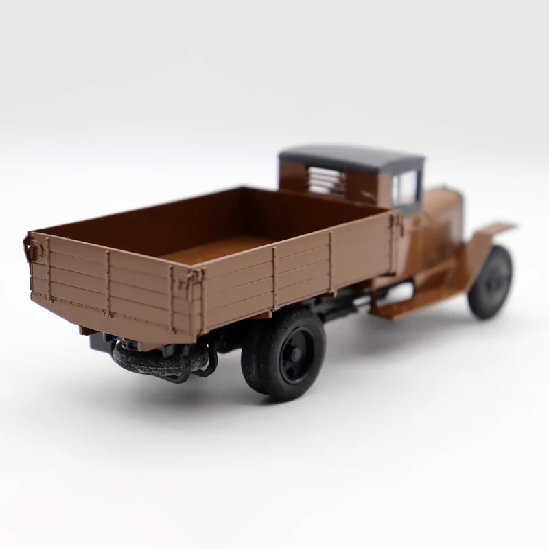 Diecast 1: 43 Scale ZIS AMO-2/ZIS-6/YAG-6 Truck Alloy Engineering Transportation Vehicle Model Collection Display Toy Gifts