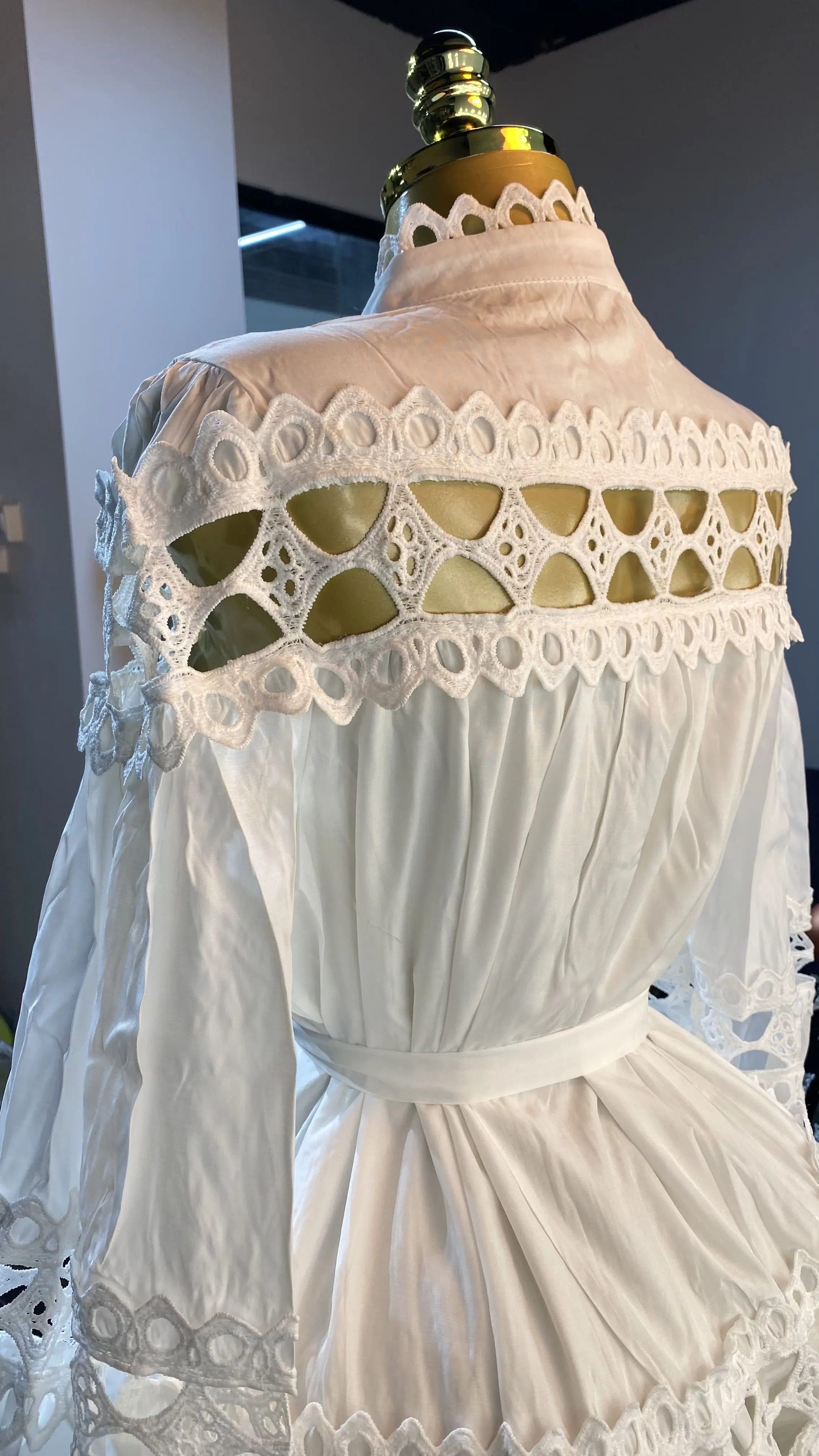 فستان نسائي صيفي راقي على طراز المحكمة بتصميم كلاسيكي وأكمام واسعة مجوفة وخفيف الوزن فستان ميدي فاخر-GZXX283