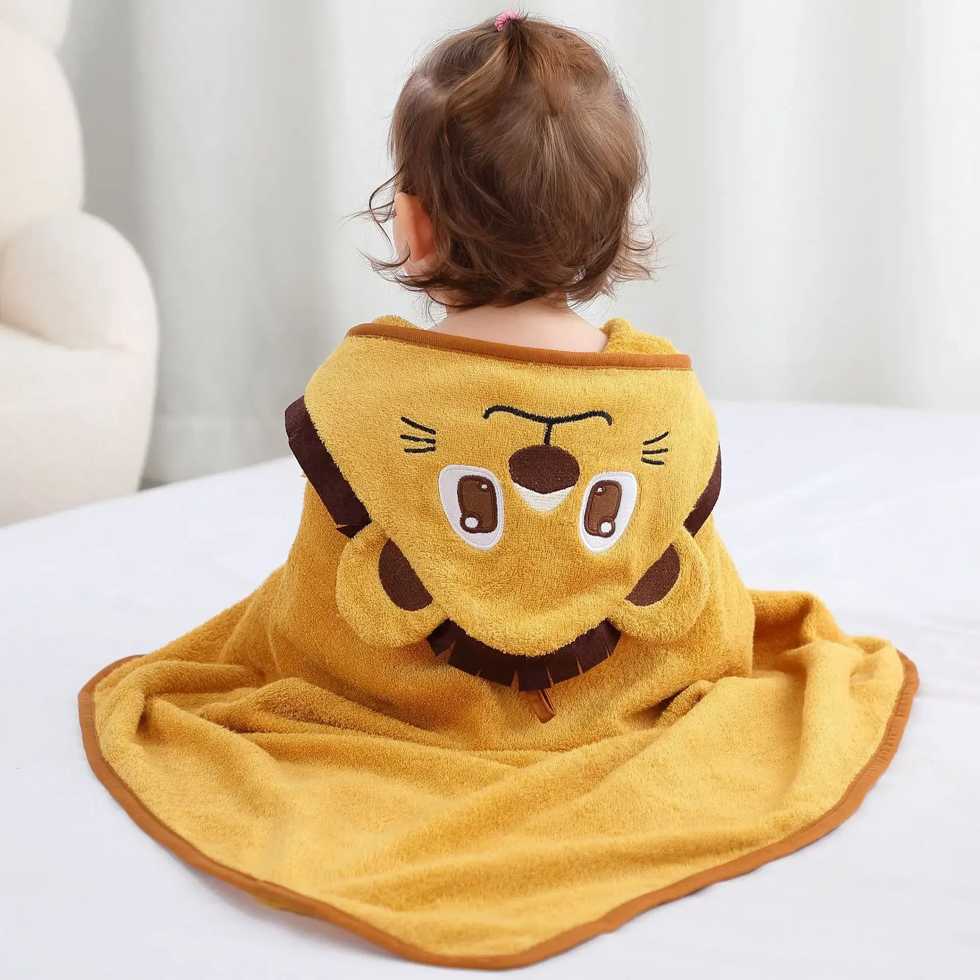 Cute Cartoon Hooded Baby Towel Soft Cotton+Bamboo 75*75cm Infant Shower Gift Bebe Swimming Beach Bathrobe