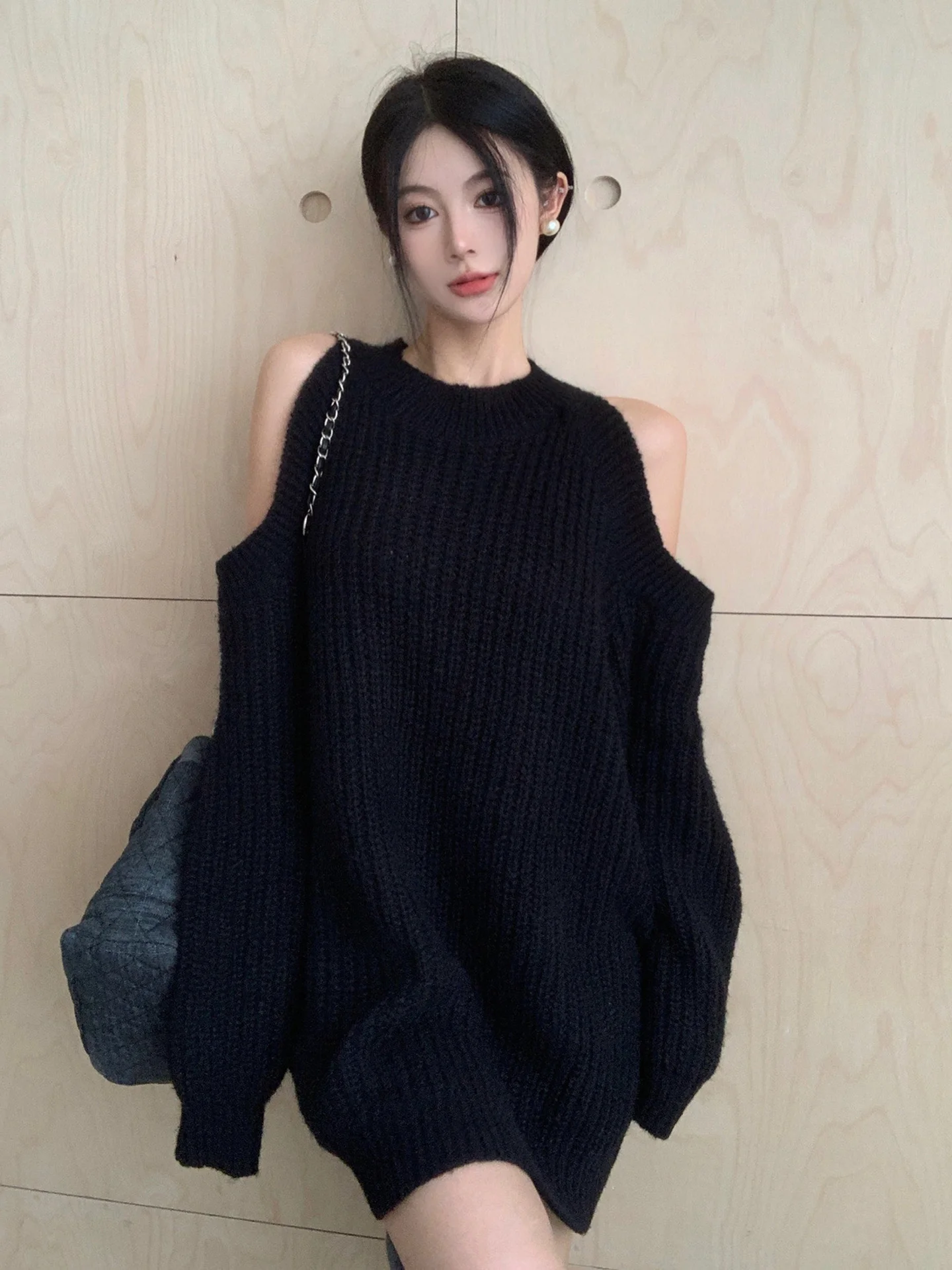 Hong Kong Style Loose Fit Shoulder Bared Sweater Women's Autumn Winter Fashionable Casual Long Sleeve Knitted Top