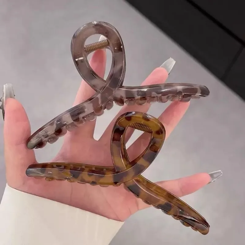 إكسسوارات شعر بمشبك كبير عالي الجودة بطبعة الفهد للنساء