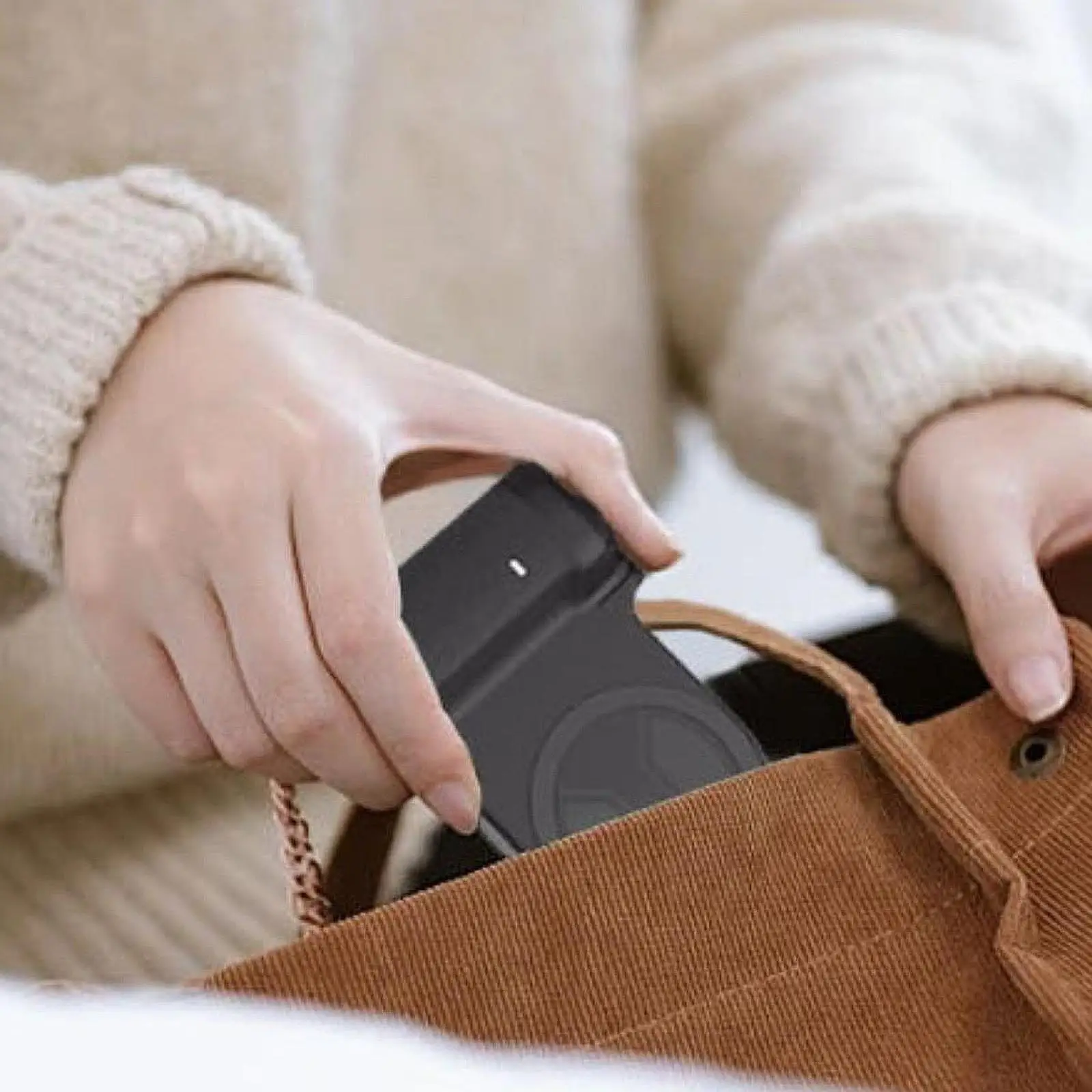 1/4 Screw Nut Tripod Mount Wireless Shutter Remote Magnetic Phone Camera Grip