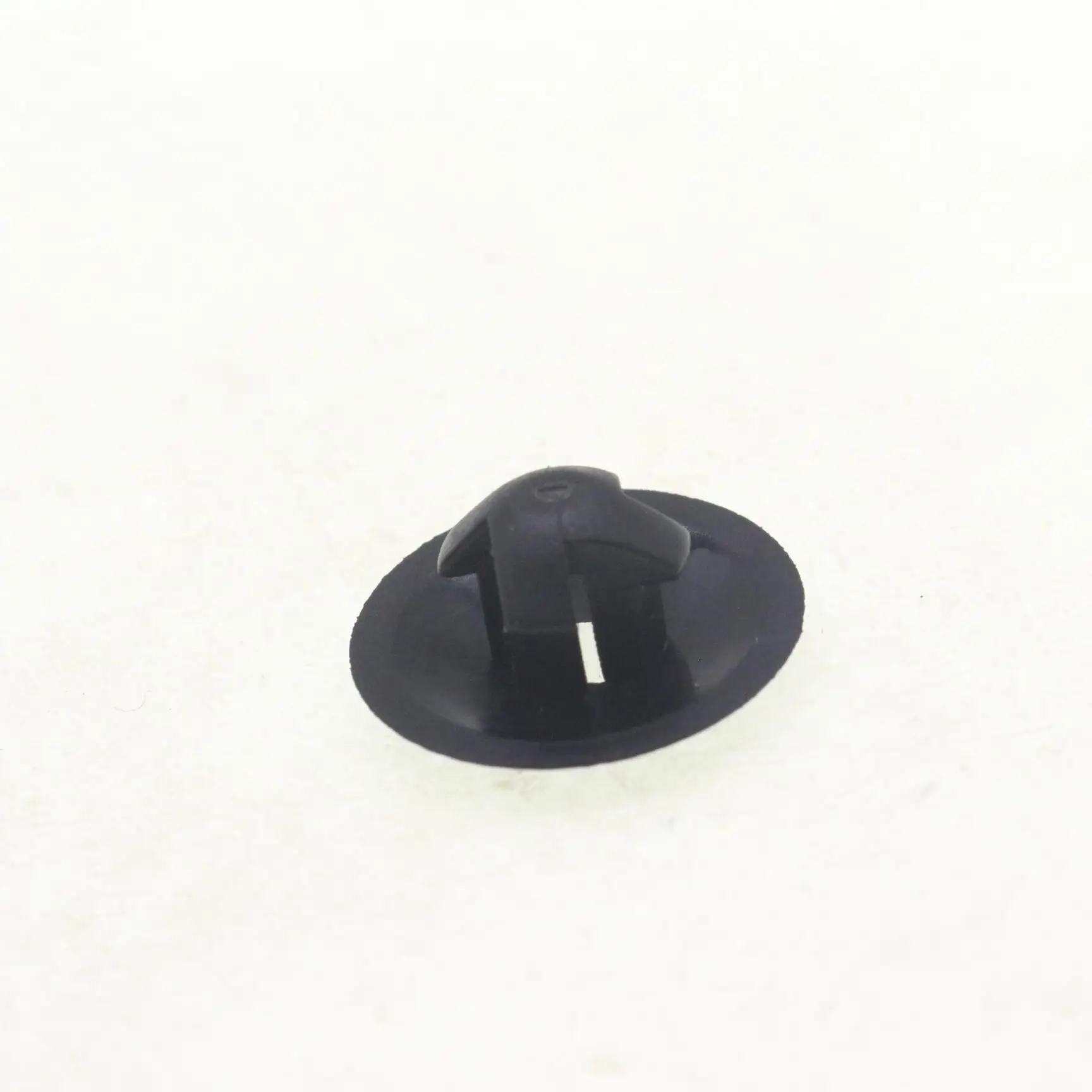 10 Pcs Splash Shield Radiator Retainer Clips For VW Golf Jetta GTI Rabbit R32 Audi A3 Quattro Black Nylon Fastener – N90533301