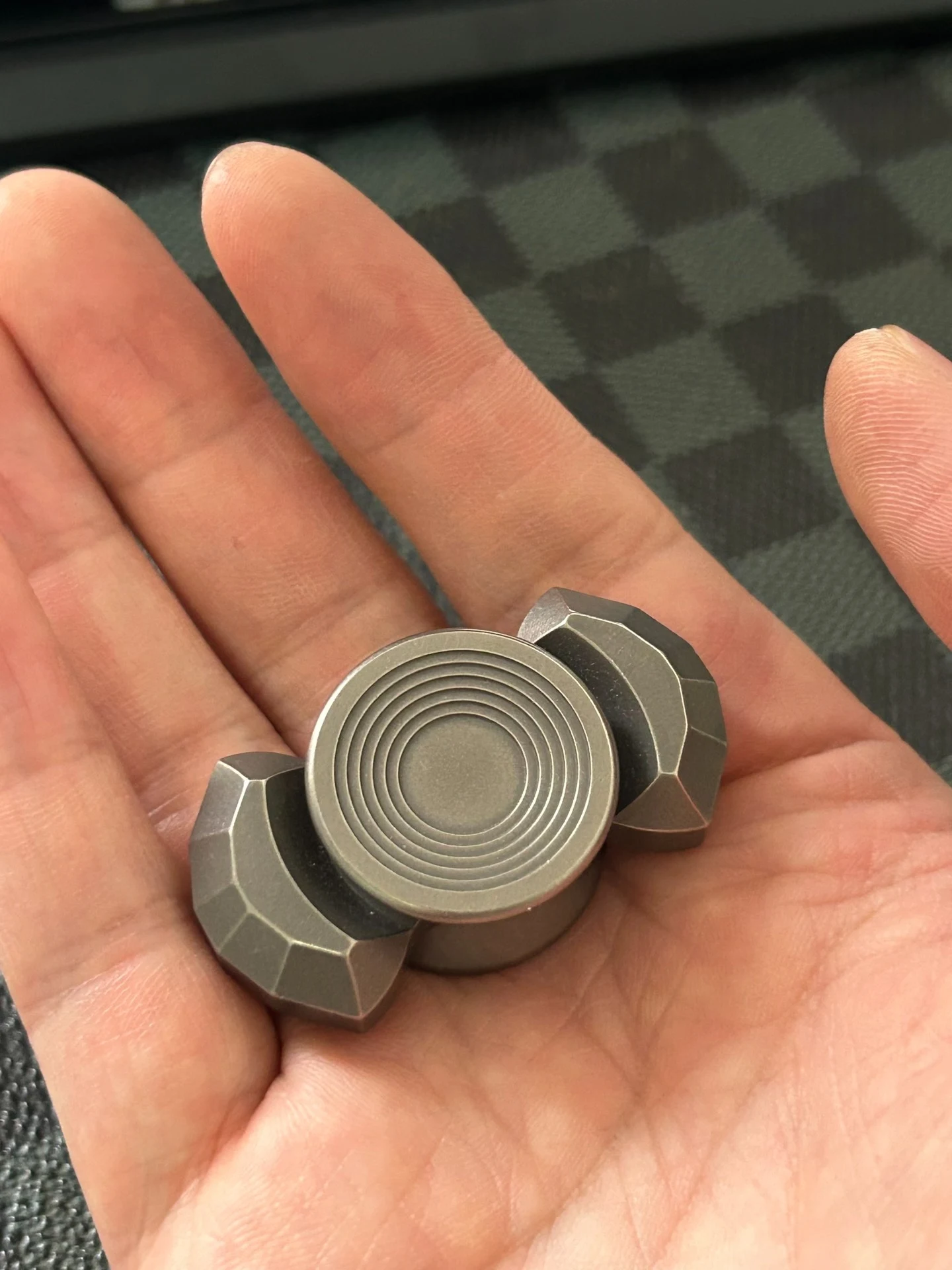 used edc Titanium tooth two page gyroscope EDC decompression toy