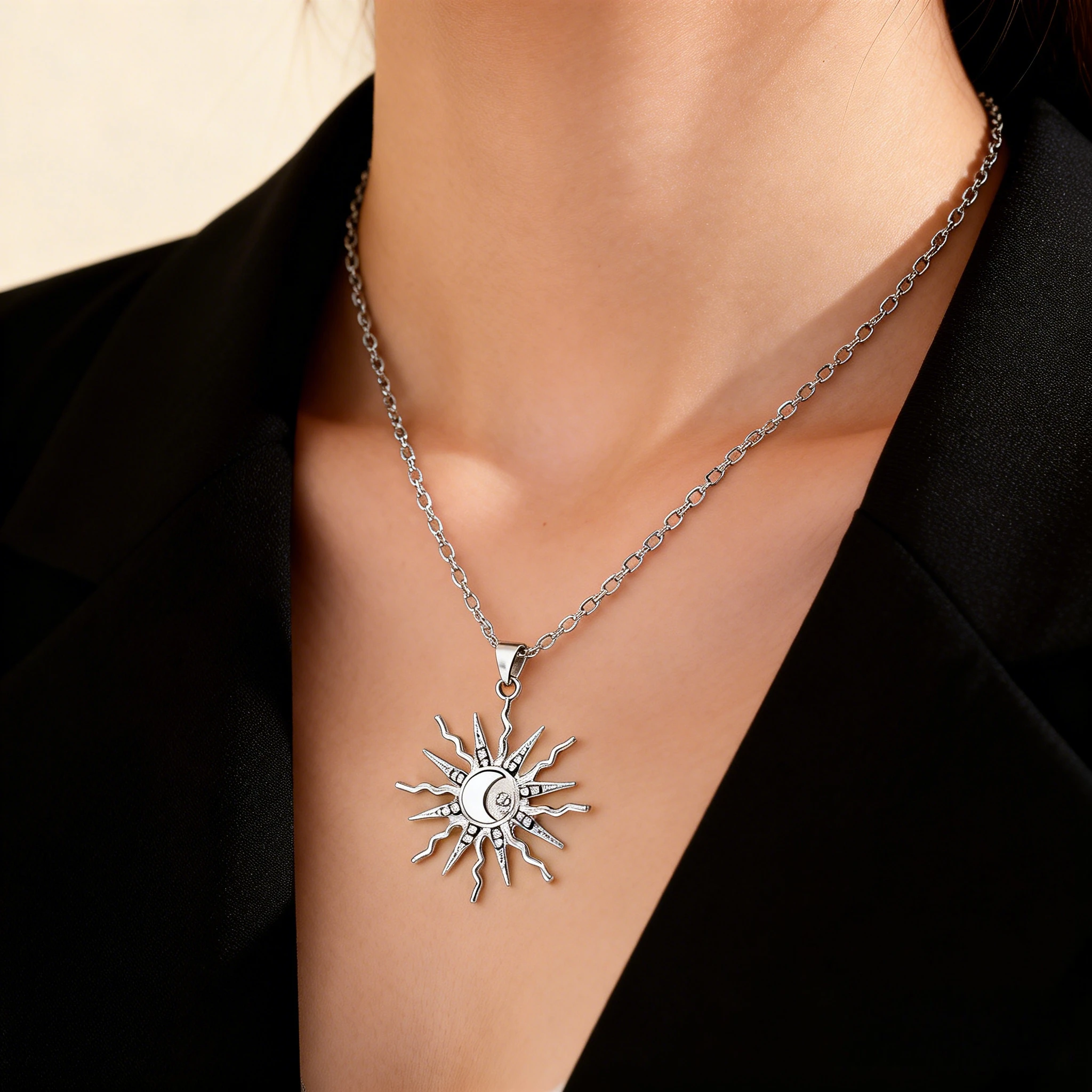 Alloy Sun Necklace Fashion Star and Moon Pendant Niche Versatile Diamond-encrusted Jewelry 2026 New Prince of The Sun Necklaces