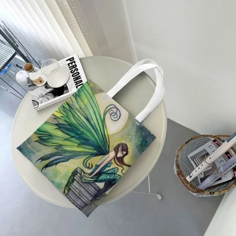 Aquamarin Fee und Mond himmlische Fantasie Kunst Lebensmittel Einkaufstasche Leinwand Shopper Schulter Einkaufstasche Molly Harrison Handtasche