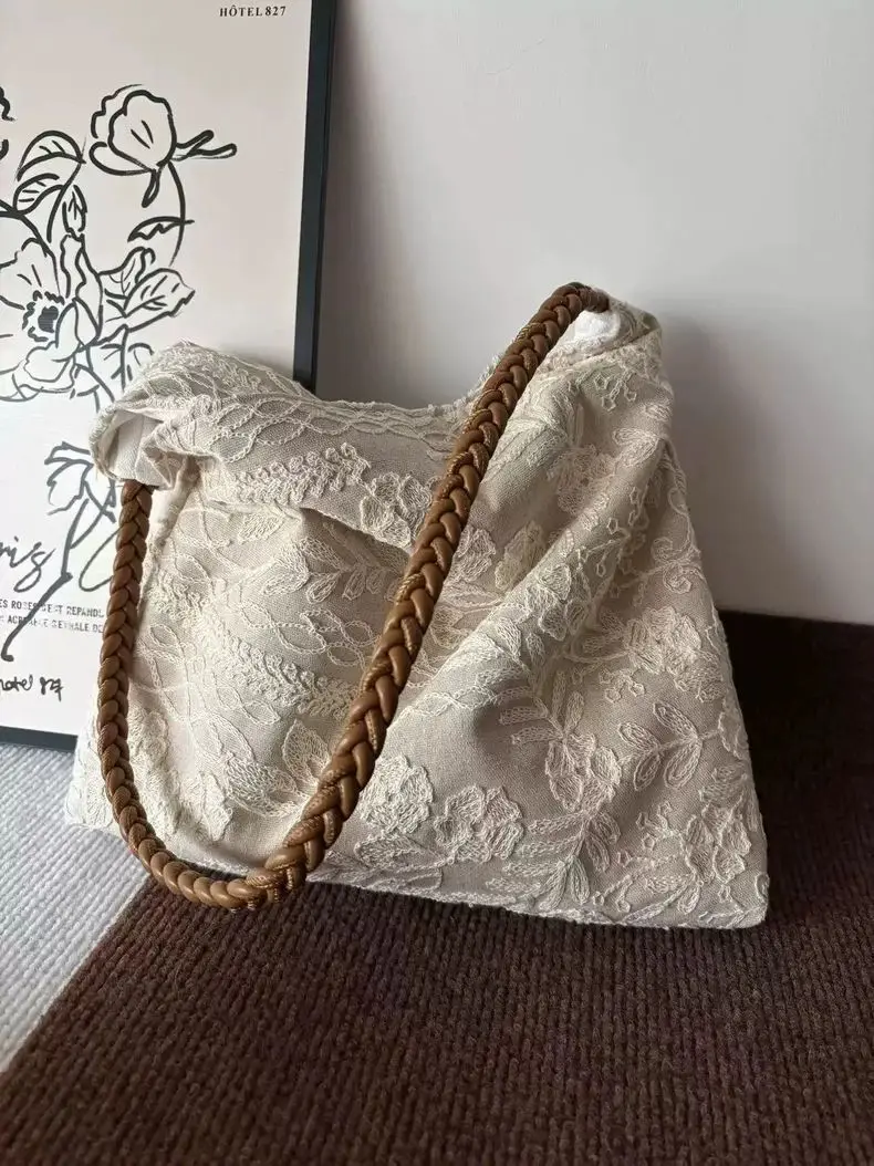 

Bag Women 2025 Fashion Sweet Cotton Flower Embroidery Shoulder Bag Handbag