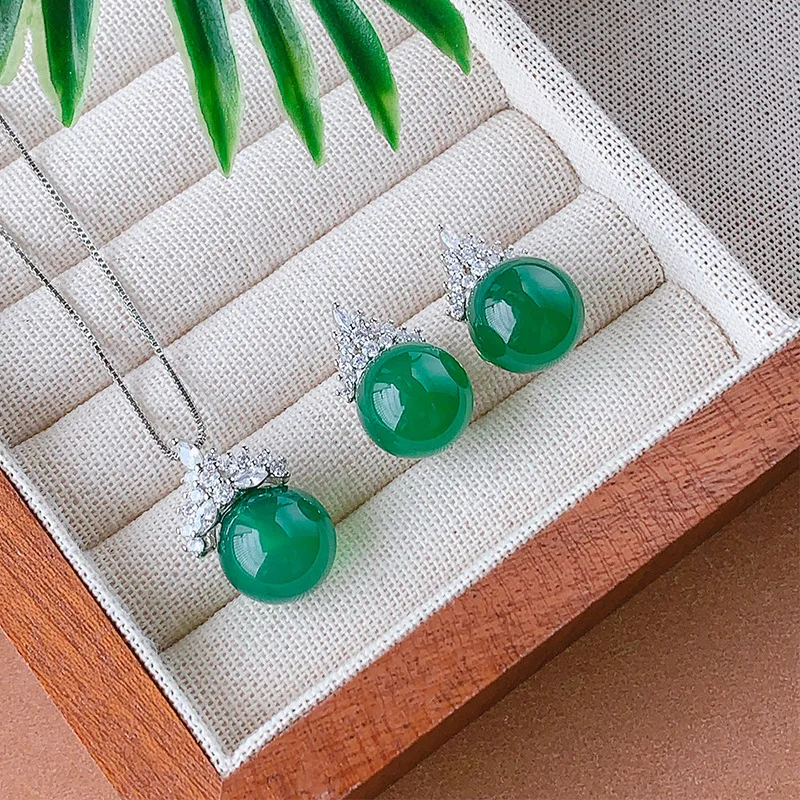

Autumn Winter New Jewelry Set Chalcedony Ice Queen S925 Silver Needle Earrings Clavicle Chain Light Luxury Versatile Retro Women