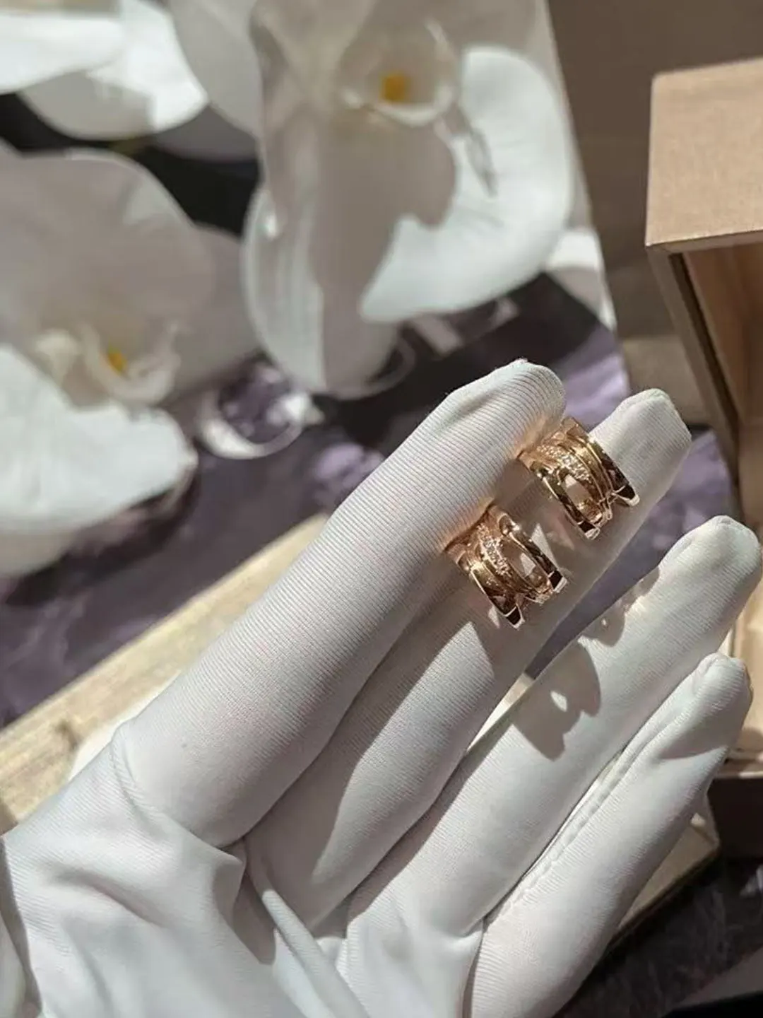 

Hollow out Design 18K Rose Gold Diamond Women's Earrings WEZOO Fashion Jewelry Standard Fit Natural Waist Jeans