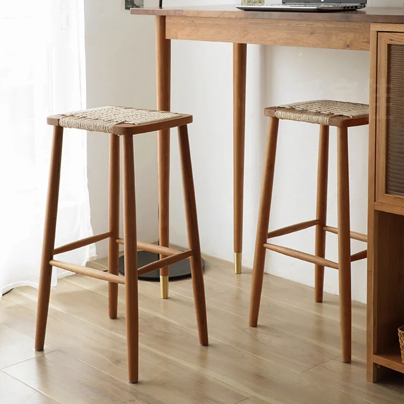 

Дизайнерская простота Барные стулья в американском стиле из массива дерева Удобные современные барные стулья Прочная мебель для дома Banqueta HBBC