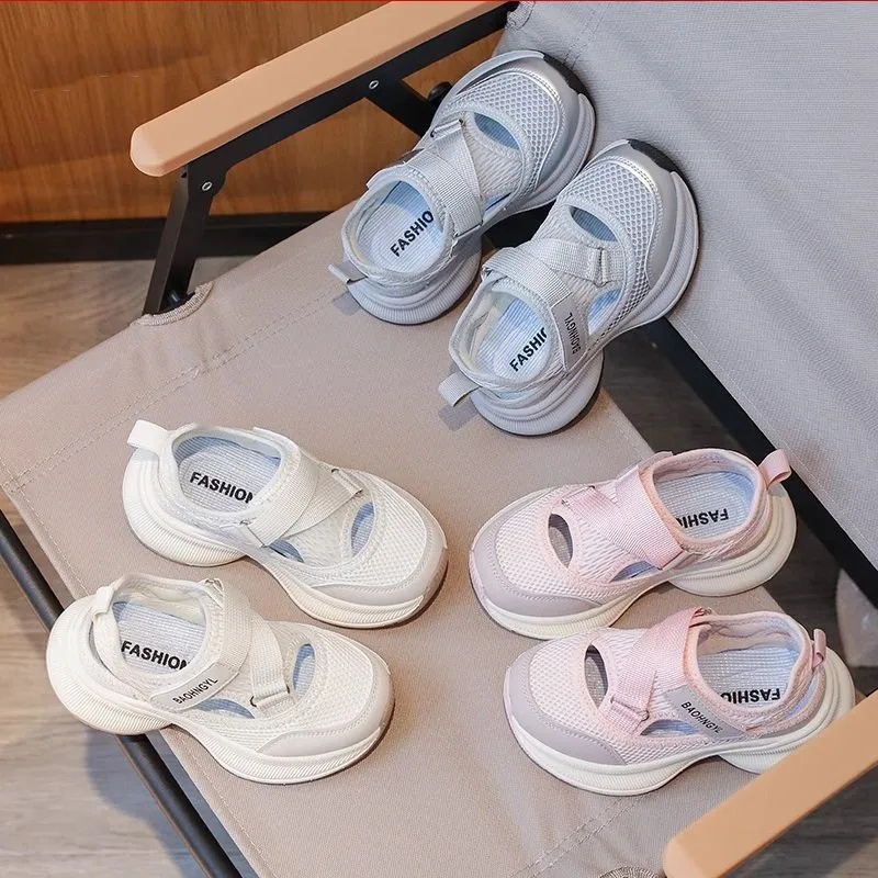 

Summer New Children Round Head Hollow Out Small White Shoes Girls Hundred Casual Beach Shoes Thick Bottom Kids Sneakers Sandals