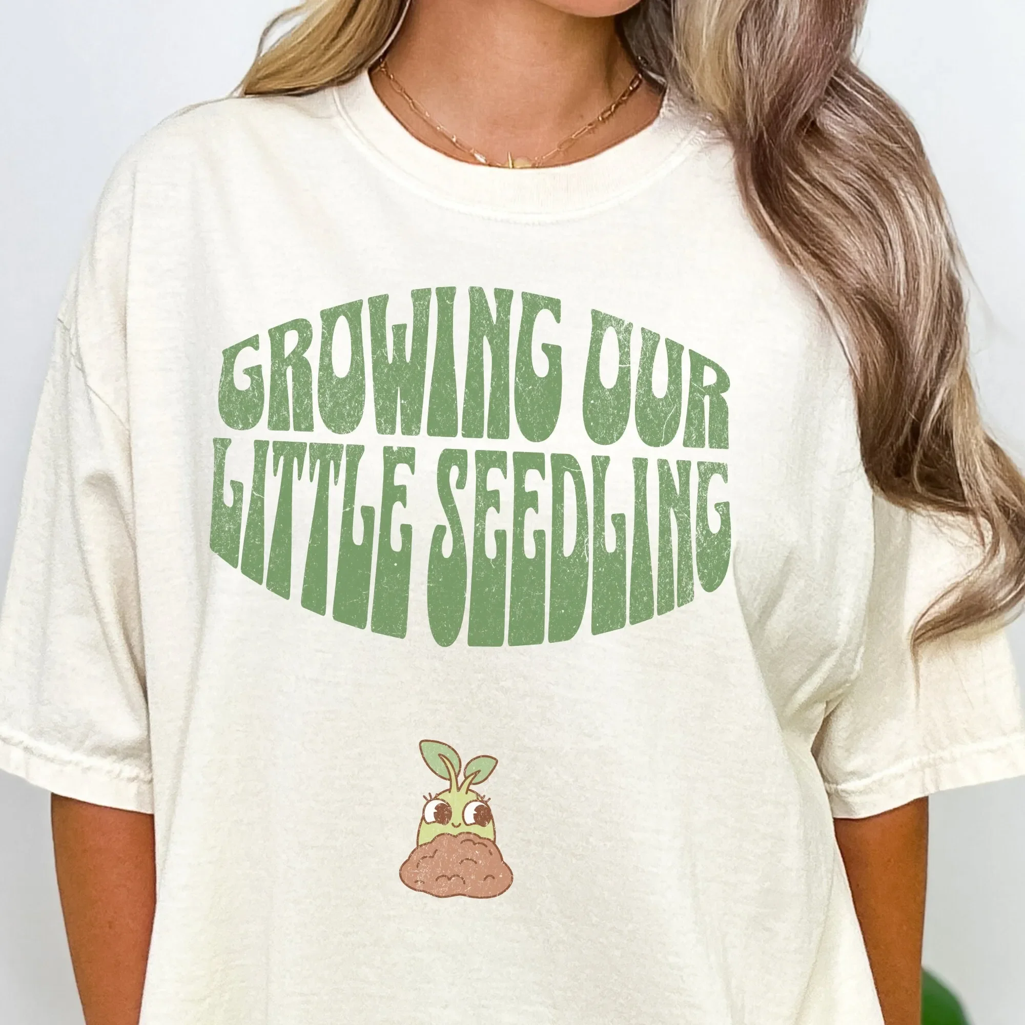 T-shirt d'annonce de grossesse pour les amoureux des plantes, « Nous cultivons notre petit arbre », révélation mignonne pour une future maman jardinière