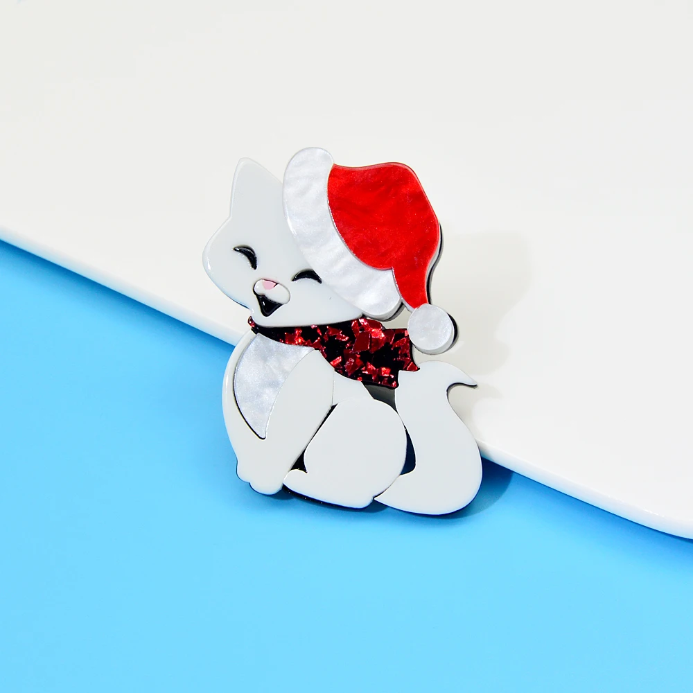 CINDY XIANG ropa acrílica Navidad sombrero rojo broche de gato diseño Animal Pin mujeres y hombres joyería de moda lindo gatito nuevo