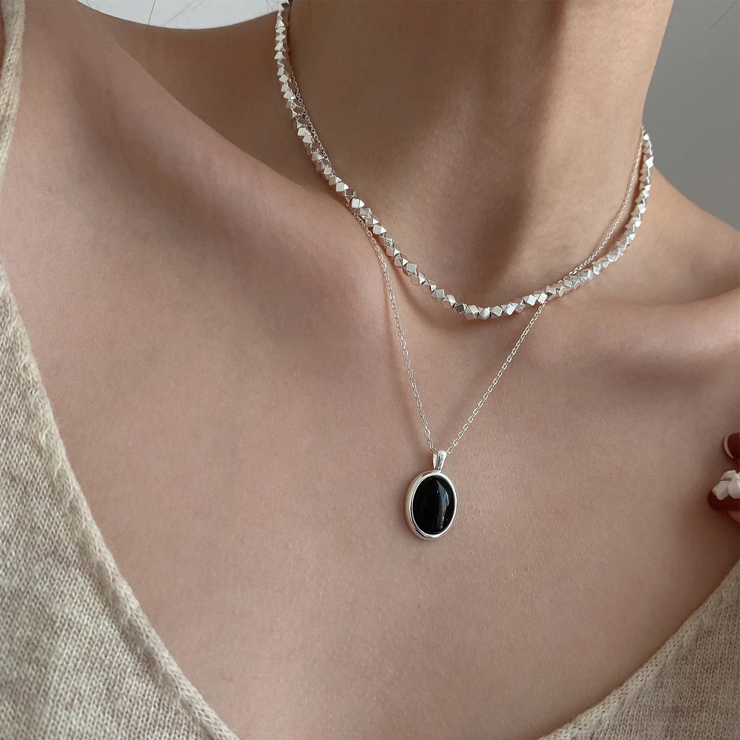 VOQ Silver Color Oval Black Onyx Necklace for Women Vintage Long Pendant Statement Necklaces Fashion Party Jewelry