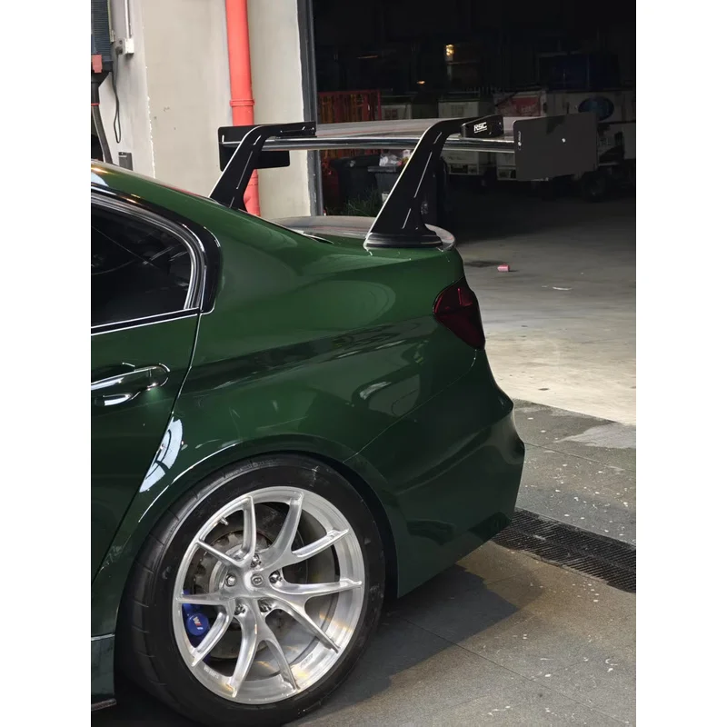 Dry Carbon Fiber Wing Rear Spoiler