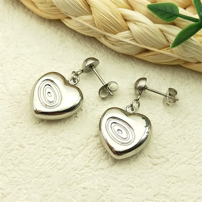 

Temperament Love Heart Spiral Earring for Women Stainless Steel Simple Couple Gold Color Smooth Metal Sense Wedding Jewelry Gift