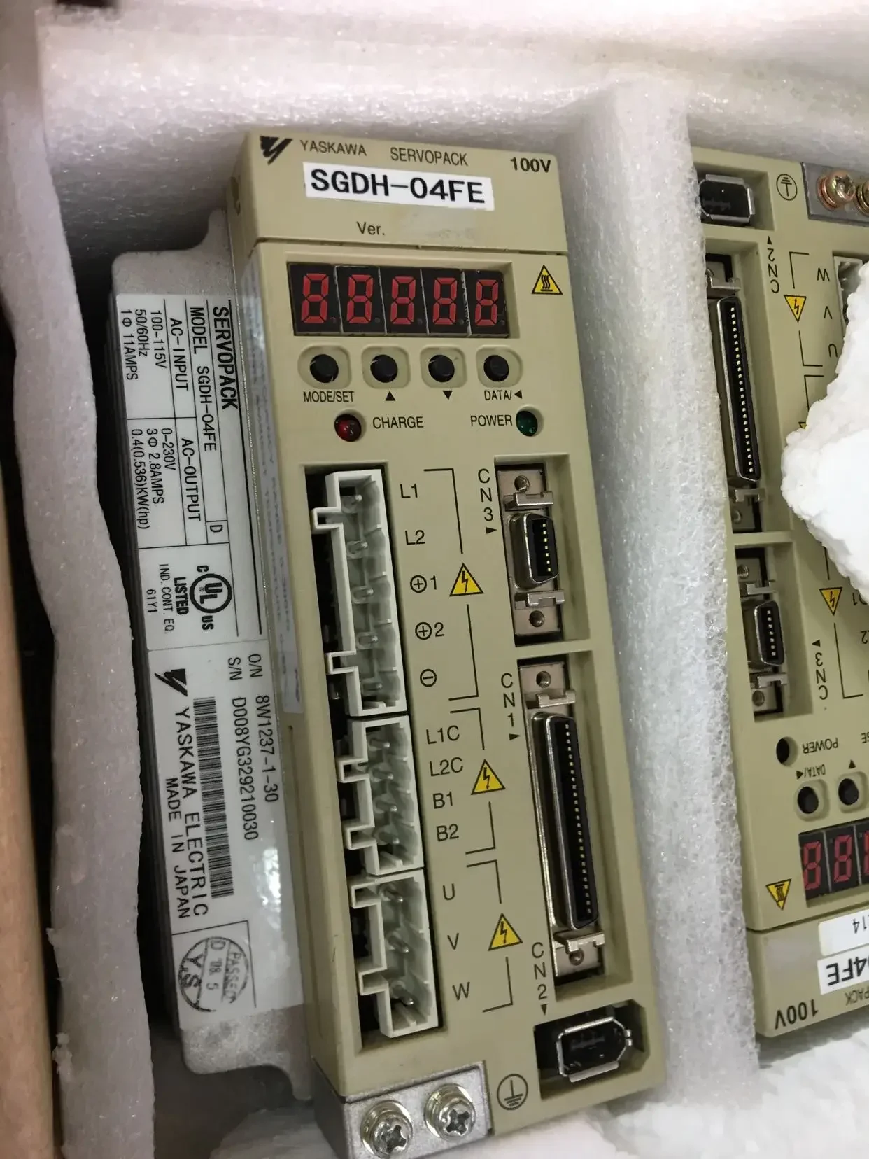 Brand New  SGDH-04FE Servo Amplifier for CNC System Machinery