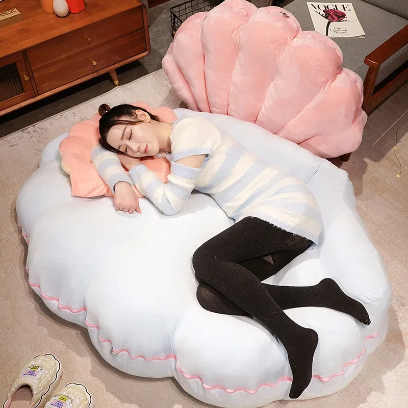 Body Pillow Anime Throw Pillows Wedge Giant Shell Wearable for Sleeping Creative Sleeping Bag Quilt Clam Shell Cushion 틈새쿠션