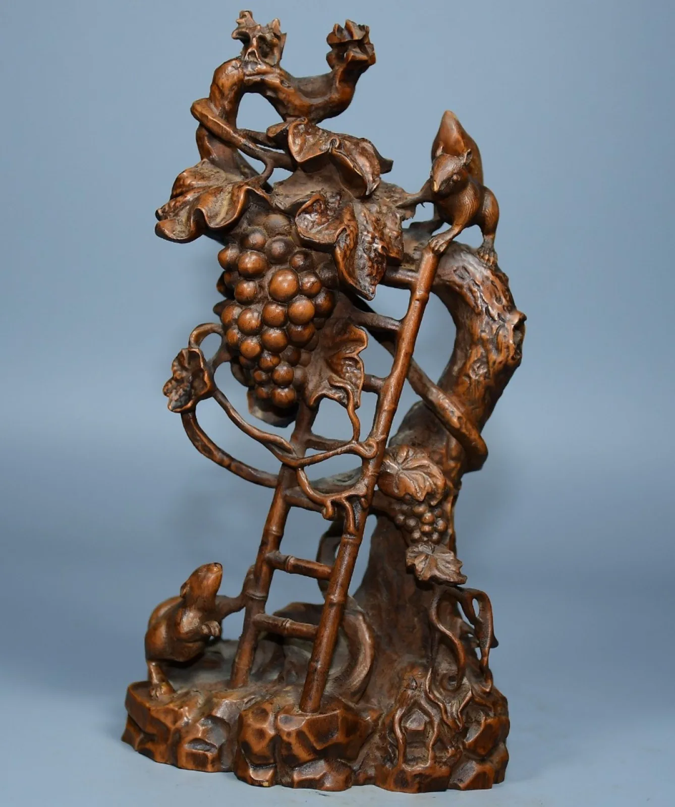 Hand Sculpture Decor Wooden Carved Grape Vine Squirrel Chinese Oriental