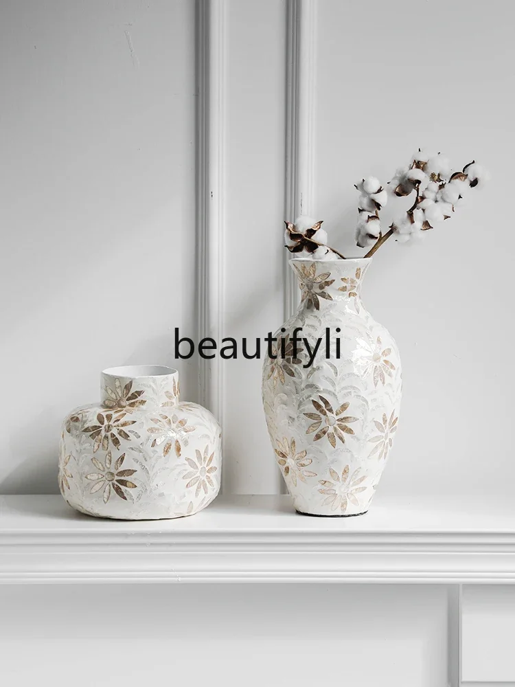 

French cream style retro shell vase home decoration high-end ornament