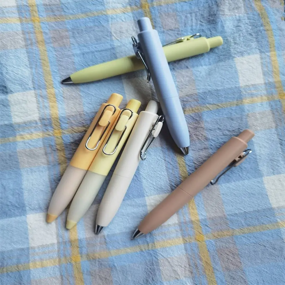 

Short Pocket Ballpoint Pen 0.5mm Portable Neutral Pen Personalized Small Fat Carrot Ding Writting Pen Office School Supplies