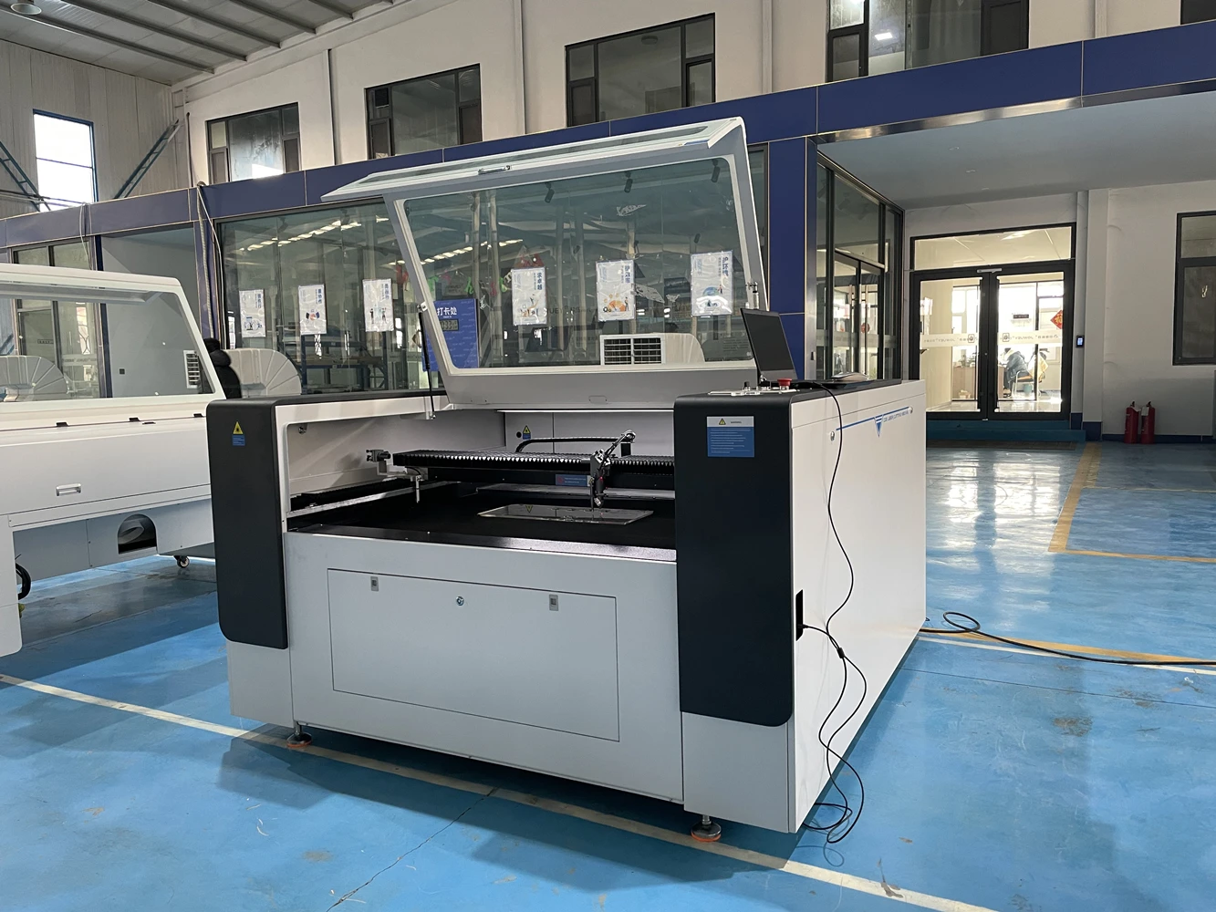 Laser Cutting Machi…