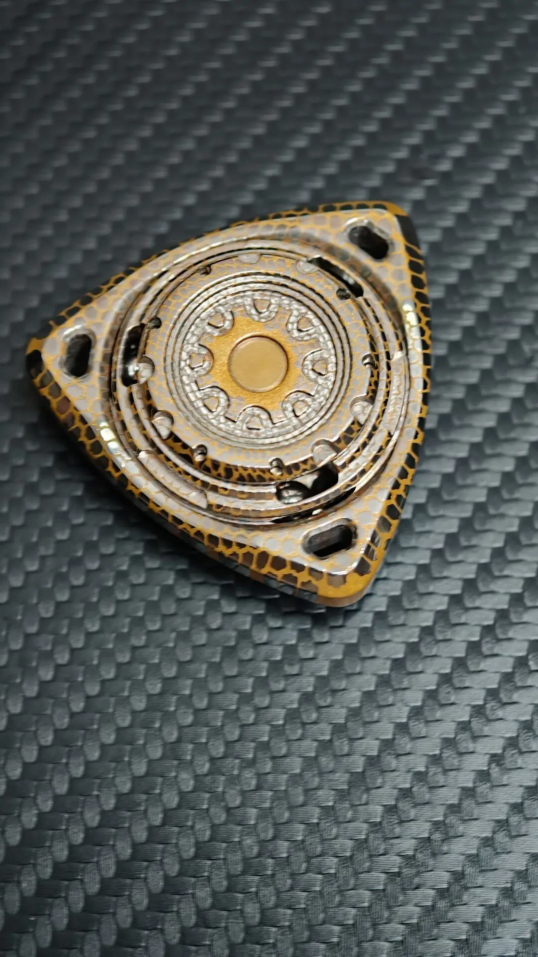Used EDC Nine Hands × Xiaoyao Floating World Joint Superconducting Roar Material EDC Metal Decompression Toy