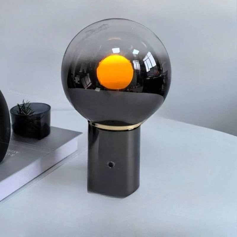 Nordic Spherical Glass Floor Lamps Minimalist Iron Desk Lamps Designer Bedsides Living Room Decorative Home Table Lights Fixture