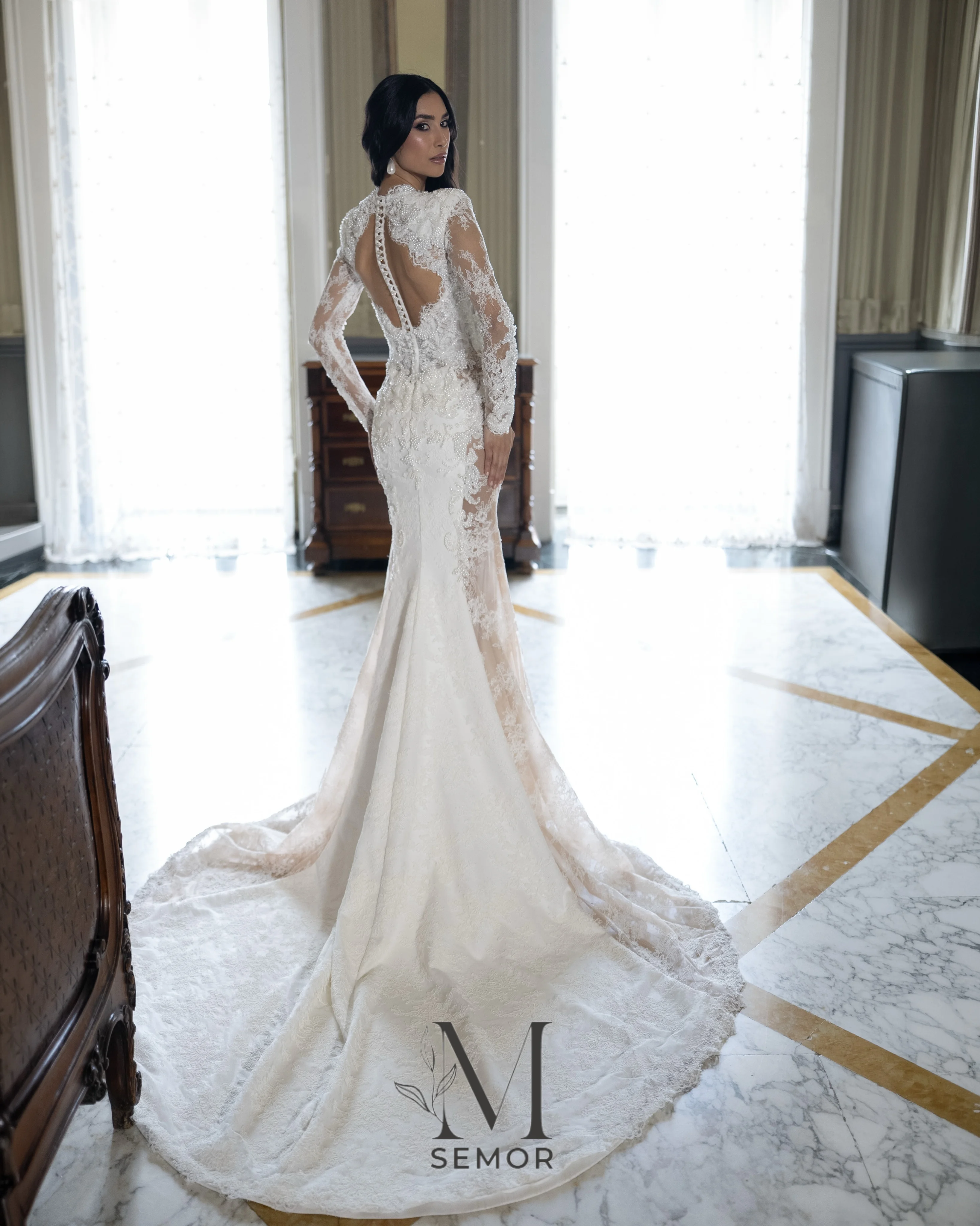 Semor Customized Long Sleeve Mermaid Wedding Dress Deep V Neck Lace Appliques Beaded Bridal Gown Nude Lining Open Back 2027