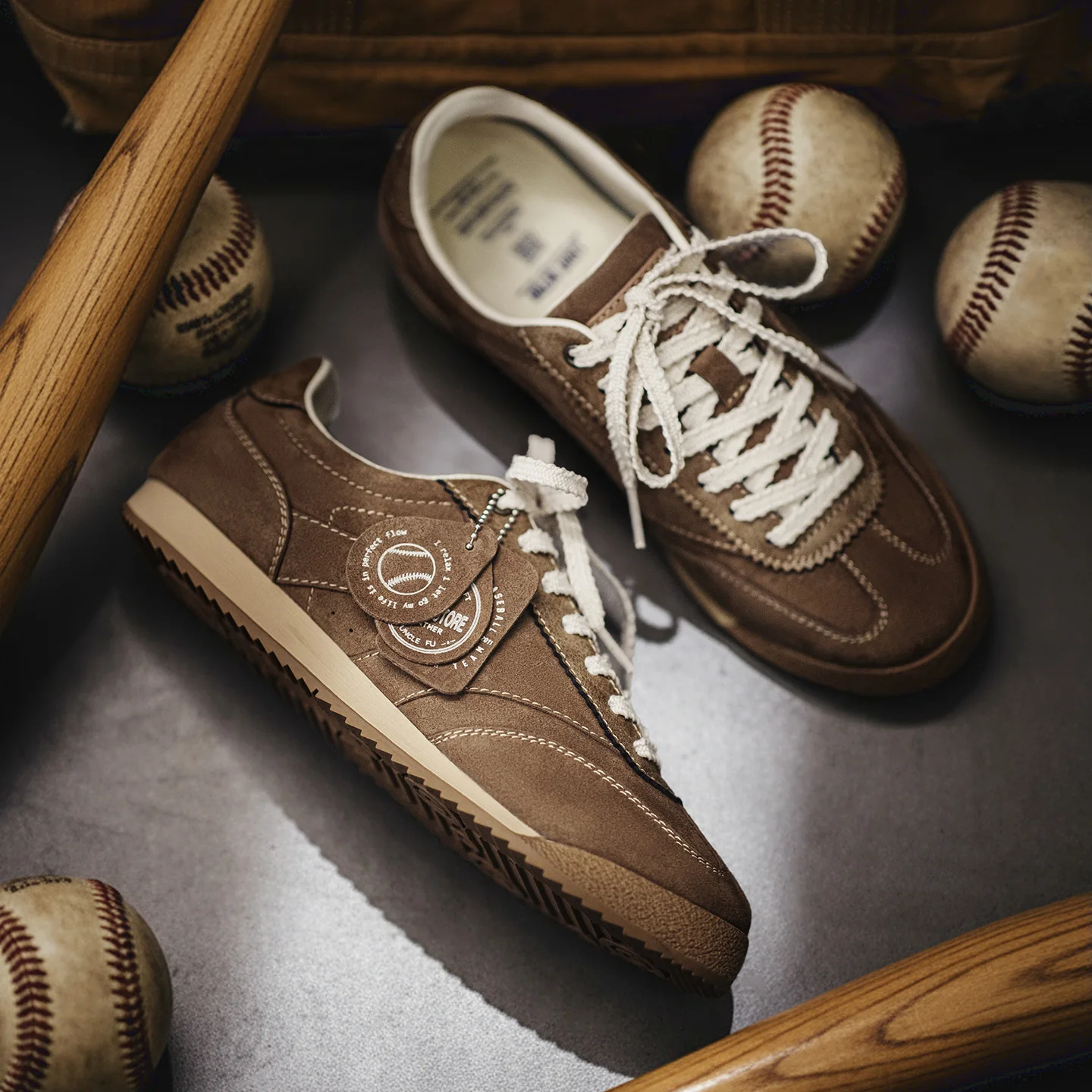 Maden Men‘s Retro Dark Brown Running Shoes German Trainer Style Breathable Sneakers Casual Baseball Shoes for Gym Autumn/Winter