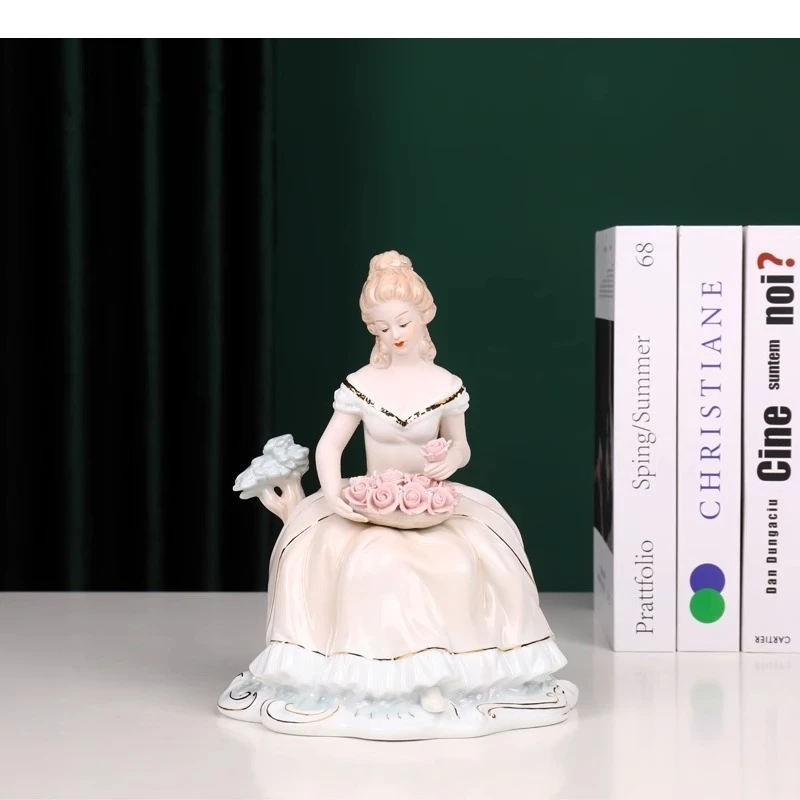 Bouquet Girl Statue European Figures Ornaments Desk Decoration European Girl Ceramic Character Sculpture Room Aesthetic Decor