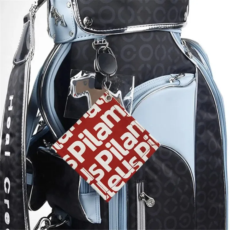 Toalla de Golf, limpiador de cabeza de palo de pelota de Golf, toalla de limpieza de pelota de Golf cuadrada Mini con hebilla de llavero retráctil, PU, resistente al agua, nuevo